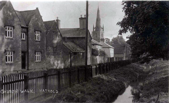 Church Walk about 1920, the Old Vicarage standing end on to the road in the centre